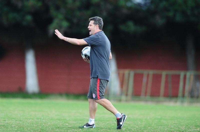 Inter ir&aacute; escolher local para realizar treinos fechados antes do Gre-Nal
