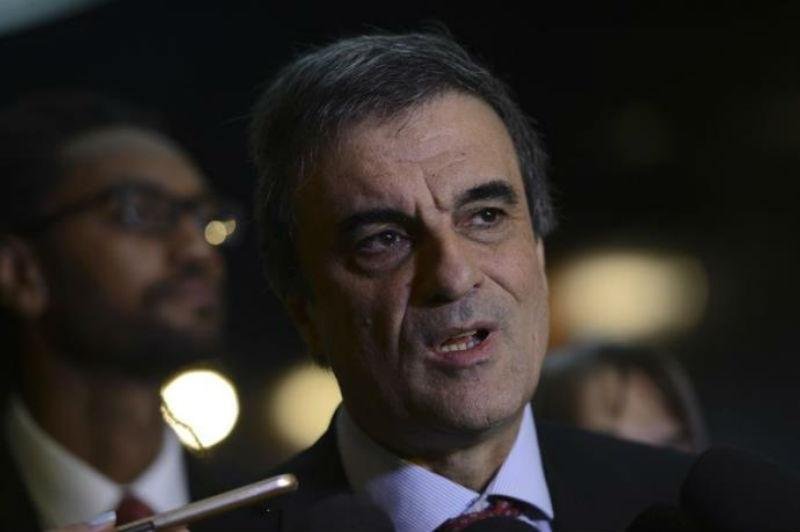 Cardozo deixou o minist&eacute;rio da Justi&ccedil;a para comandar a AGU 