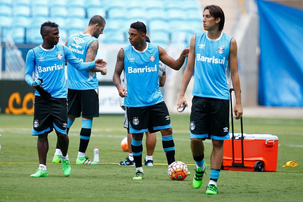 Bola&ntilde;os deve iniciar a partida contra a LDU
