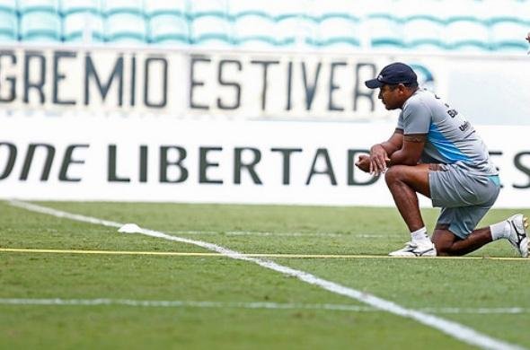 Gr&ecirc;mio decide sobreviv&ecirc;ncia na Libertadores contra LDU 