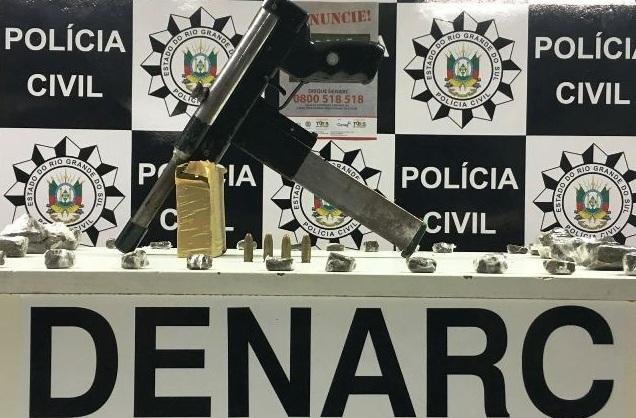 Adolescente &eacute; apreendido com sub-metralhadora em Cachoeirinha 