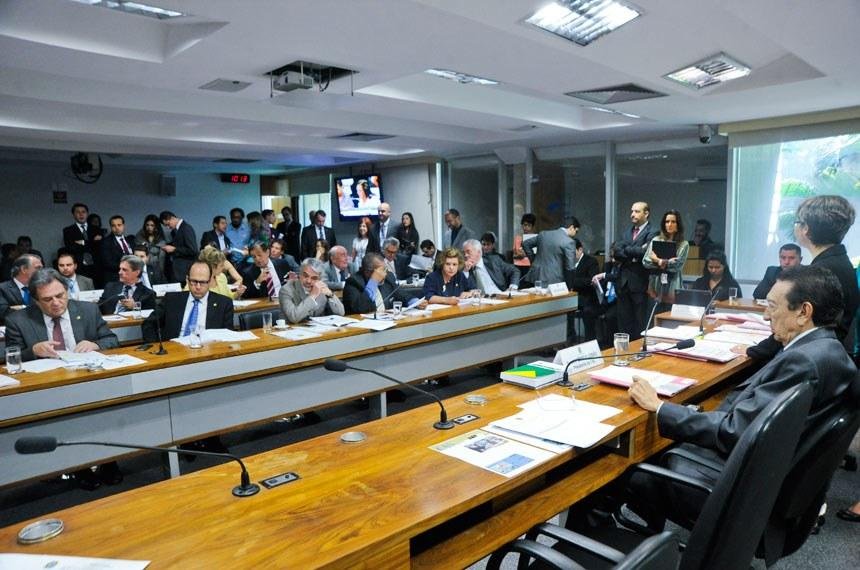 Comiss&atilde;o do Senado aprova fim de contribui&ccedil;&atilde;o por demiss&atilde;o sem justa causa