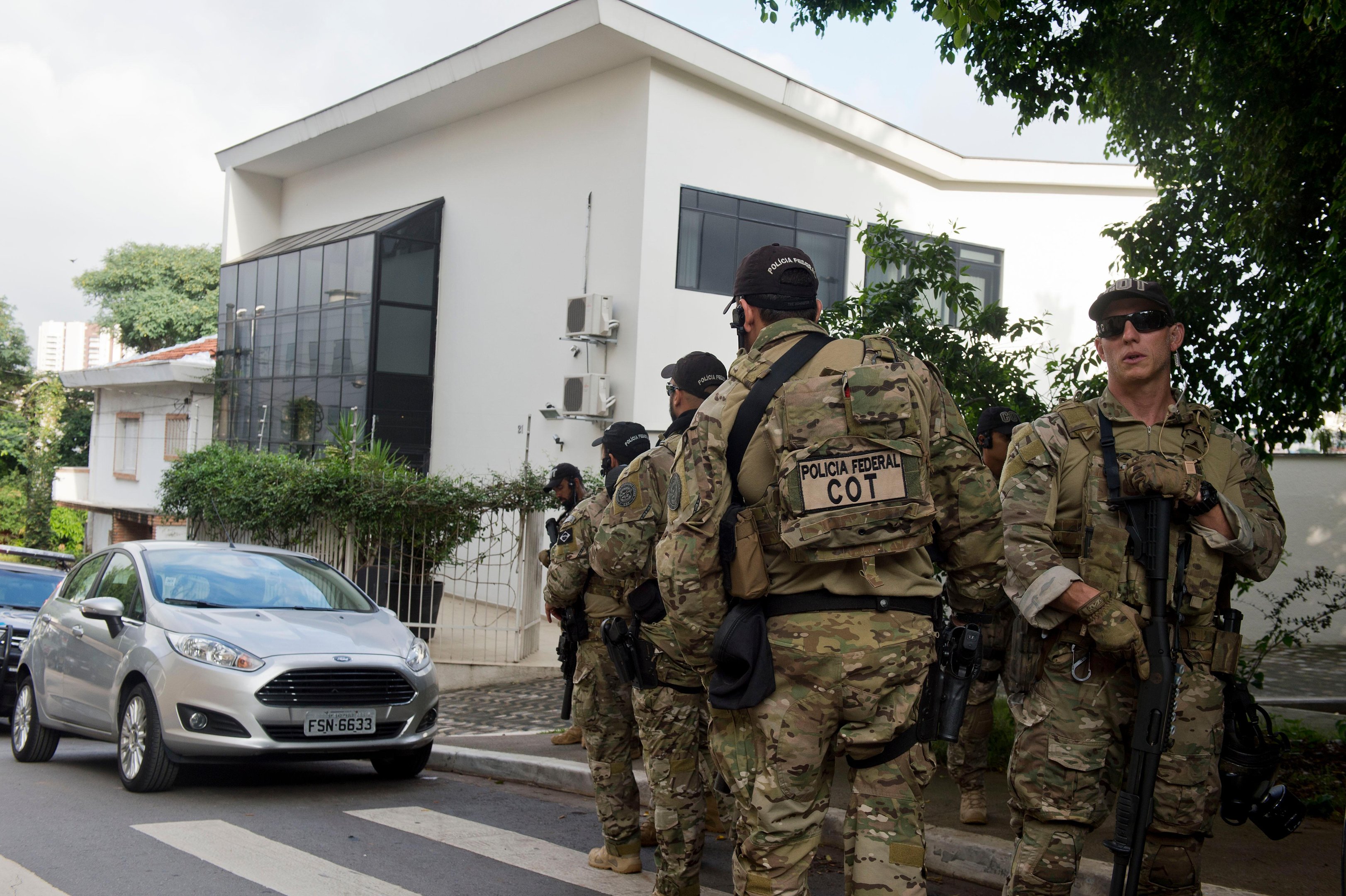 Receita investiga irregularidades fiscais em instituto e empresa de Lula 