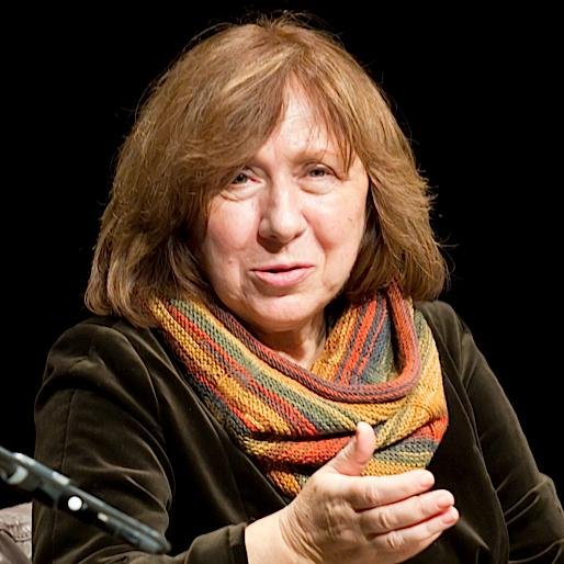Vetlana tamb&eacute;m foi a primeira mulher russa a levar o Pr&ecirc;mio Nobel de Literatura