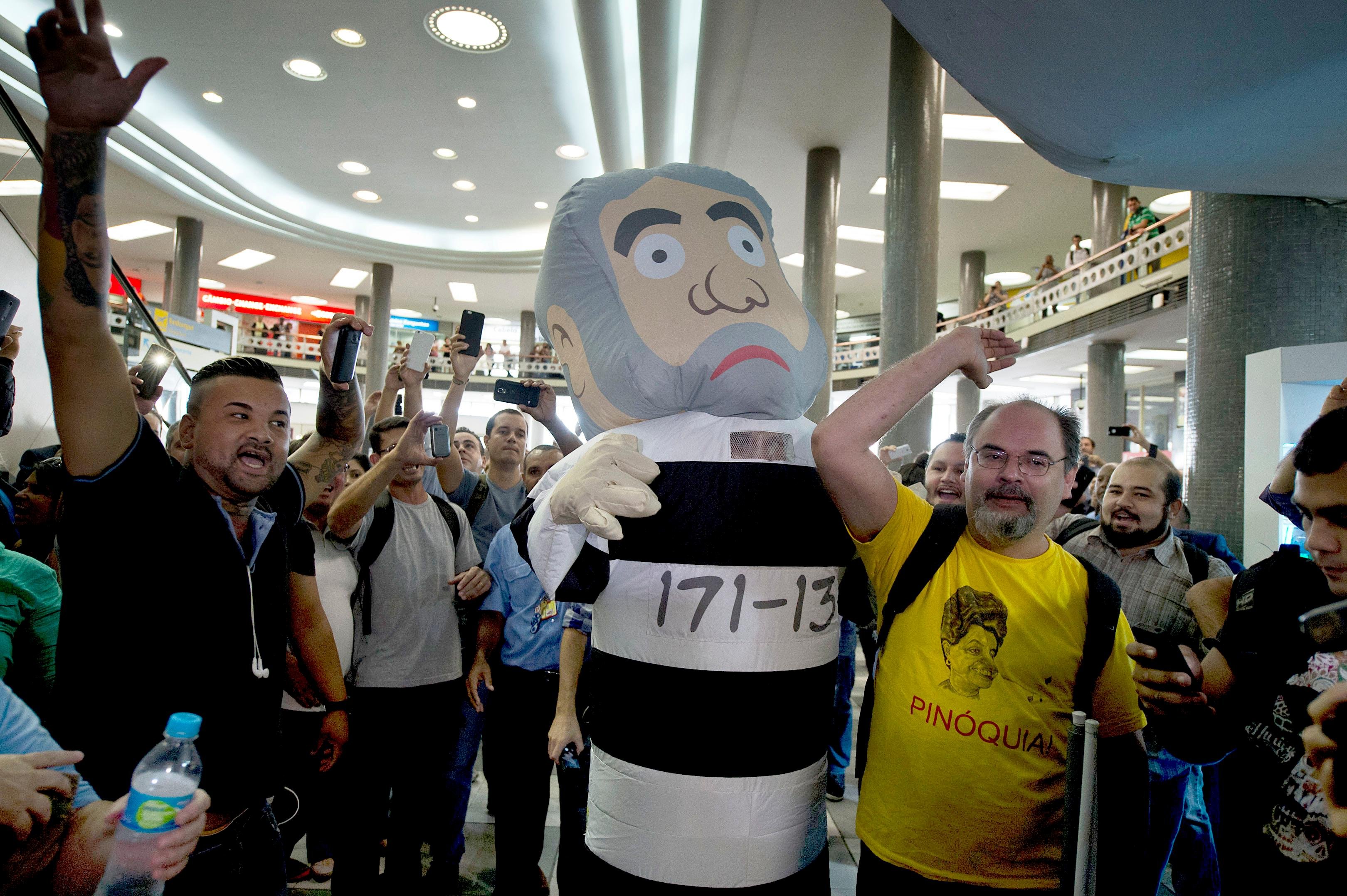 PT ga&uacute;cho define ato a favor de Lula no dia 13 de mar&ccedil;o 