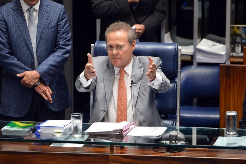 Presidente do Senado pediu para que homens p&uacute;blicos e institui&ccedil;&otilde;es n&atilde;o prestem um &acute;desservi&ccedil;o ao pa&iacute;s