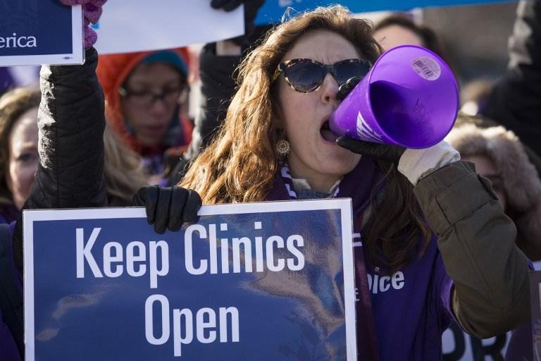 Suprema Corte dos EUA bloqueia restri&ccedil;&otilde;es ao aborto na Louisiana 