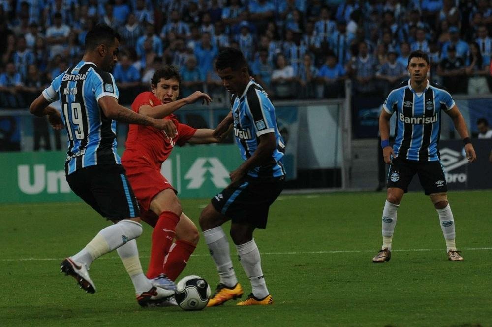 Meia destacou consist&ecirc;ncia defensiva do Gr&ecirc;mio e chances de gol