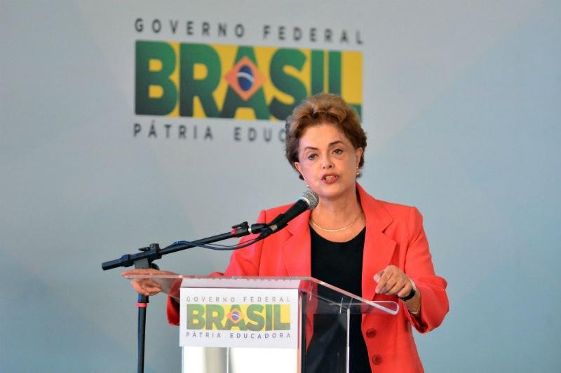 Em Caxias do Sul, Dilma volta a criticar condu&ccedil;&atilde;o coercitiva de Lula