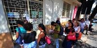 Centro de Saúde Santa Marta teve registro de filas desde cedo