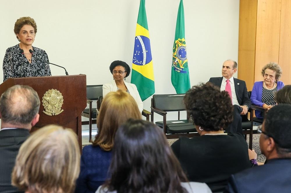 Presidente falou durante cerim&ocirc;nia de assinatura de uma portaria interministerial que autoriza cirurgias para mulheres v&iacute;timas de viol&ecirc;ncia