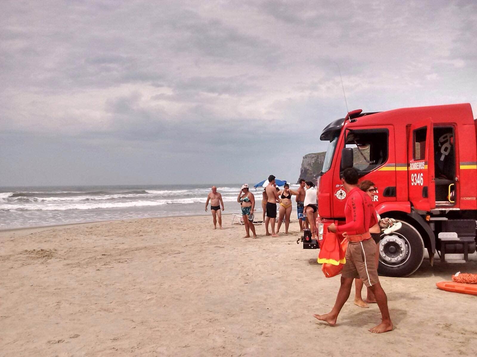 Bombeiros foram chamados na falta de salva-vidas