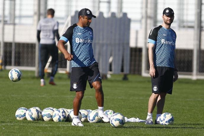 Gr&ecirc;mio vai com time reserva contra Cruzeiro