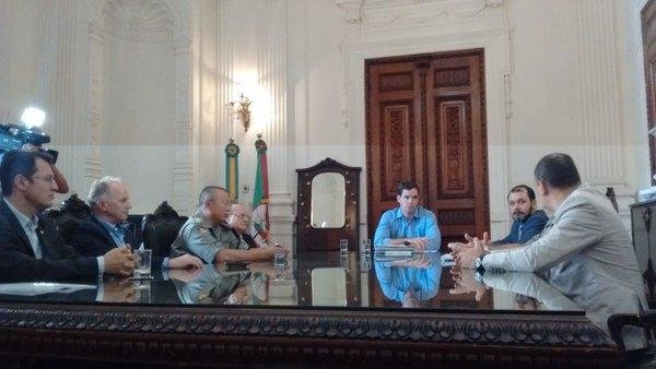 C&uacute;pula de seguran&ccedil;a do Estado se reuniu no Piratini nesta sexta-feira
