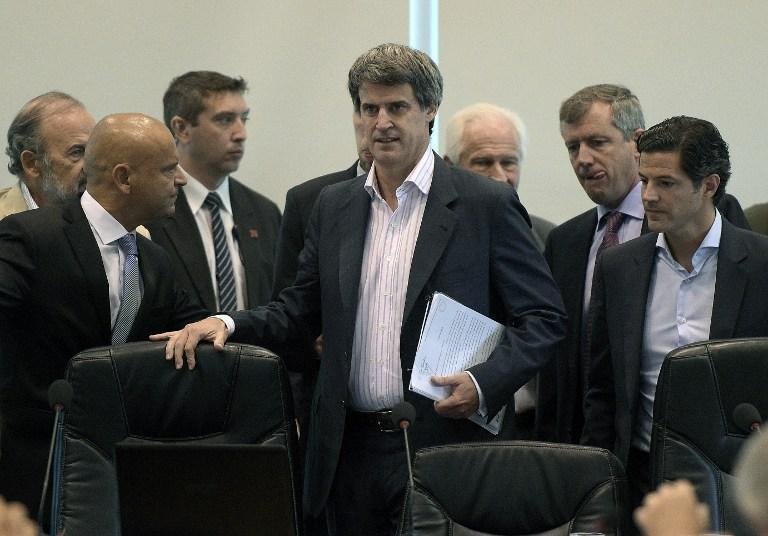 Argentina pagar&aacute; "fundos abutres" seja como for, diz ministro