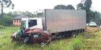 Motorista morre em colisão entre carro e caminhão no Vale do Caí