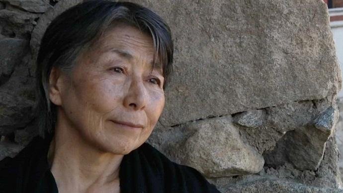 Filme em cartaz, &ldquo;A Artista Descal&ccedil;a&rdquo; conta a hist&oacute;ria da artista Lily Yeh