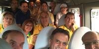 Aécio e Alckmin chegaram acompanhados de outros politicos tucanos