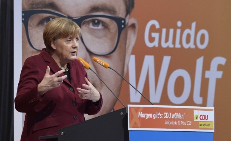 Merkel mant&eacute;m pol&iacute;tica de migra&ccedil;&atilde;o
