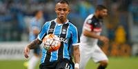 Grêmio encara pressão na Argentina em busca dos três pontos