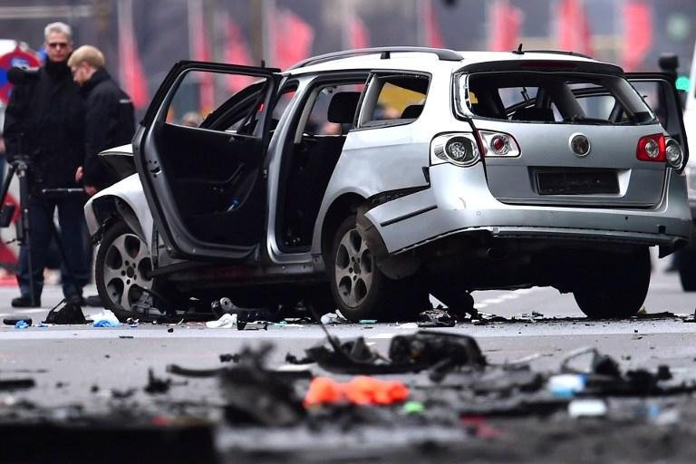 Artetafo explosivo mata motorista de carro na Alemanha