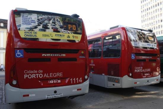 Empresas de &ocirc;nibus n&atilde;o garantem pagamento de sal&aacute;rio integral a rodovi&aacute;rios