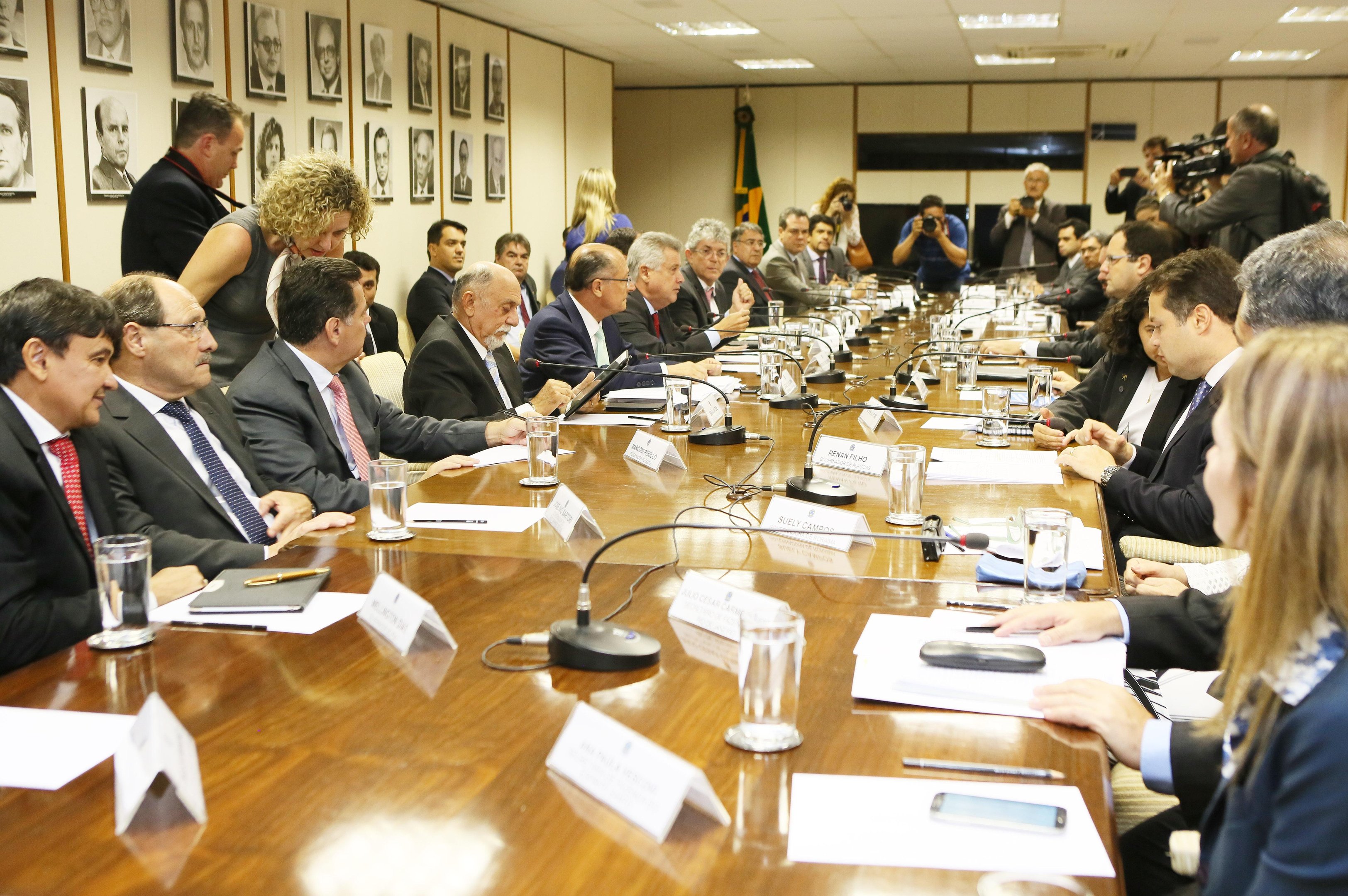 Governadores se re&uacute;nem com ministro da Fazenda, Nelson Barbosa, em Bras&iacute;lia