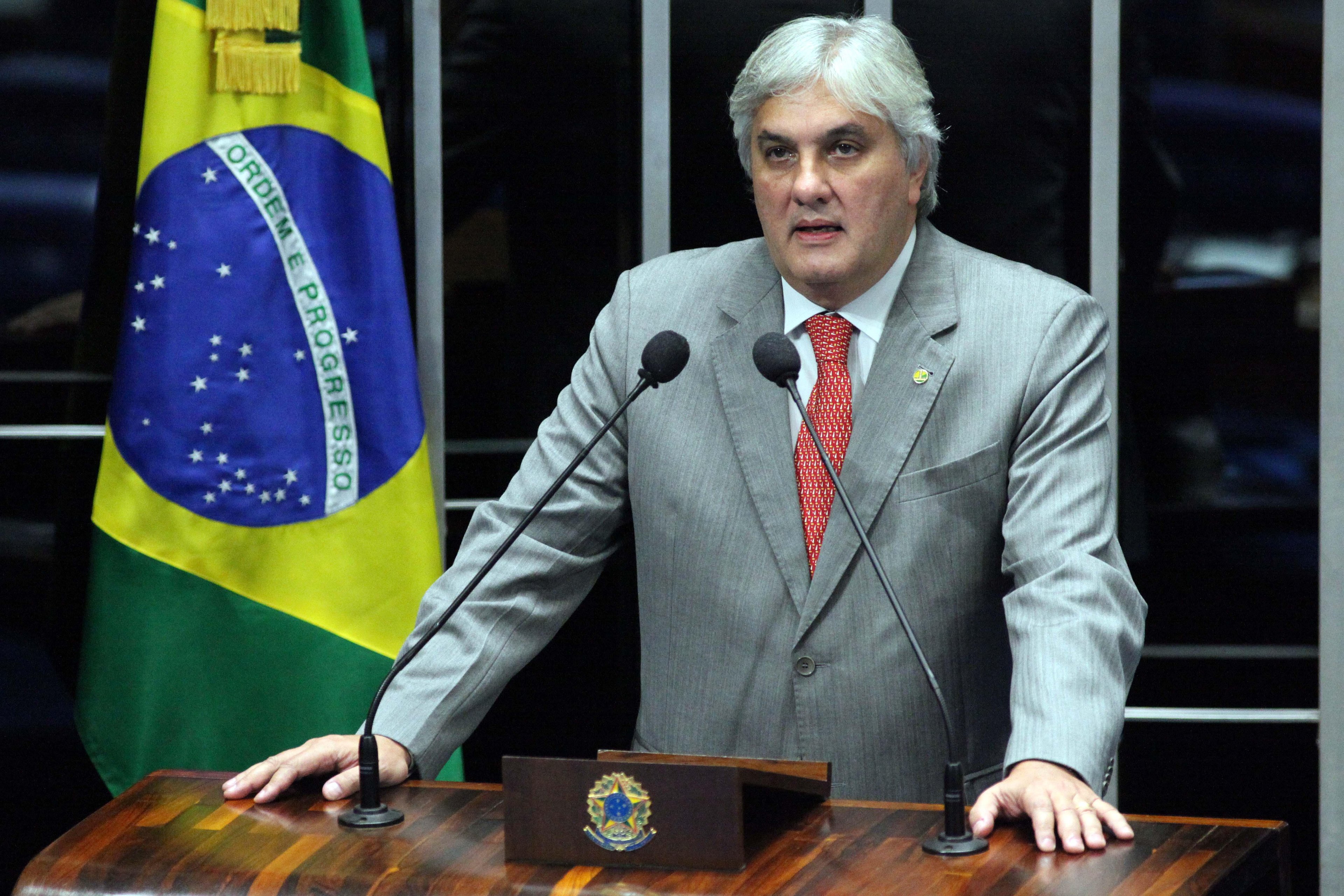 Senador disse estar disposto a ficar cara a cara com citados em dela&ccedil;&atilde;o premiada
