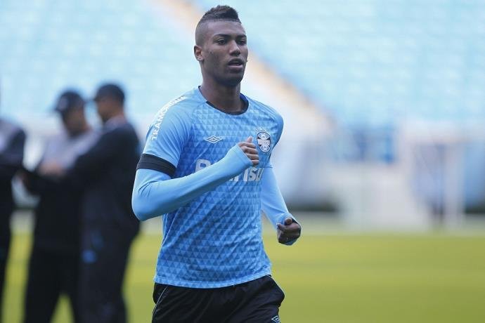 Recuperado, Walace retorna aos treinos do Gr&ecirc;mio