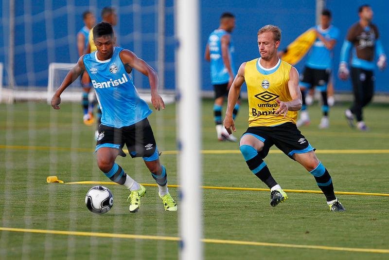 Treino desta sexta-feira teve Marcelo Hermes e Lincoln entre os titulares