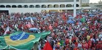 Ato organizado pela Frente Brasil Popular se concentra na Esplanada dos Ministérios 