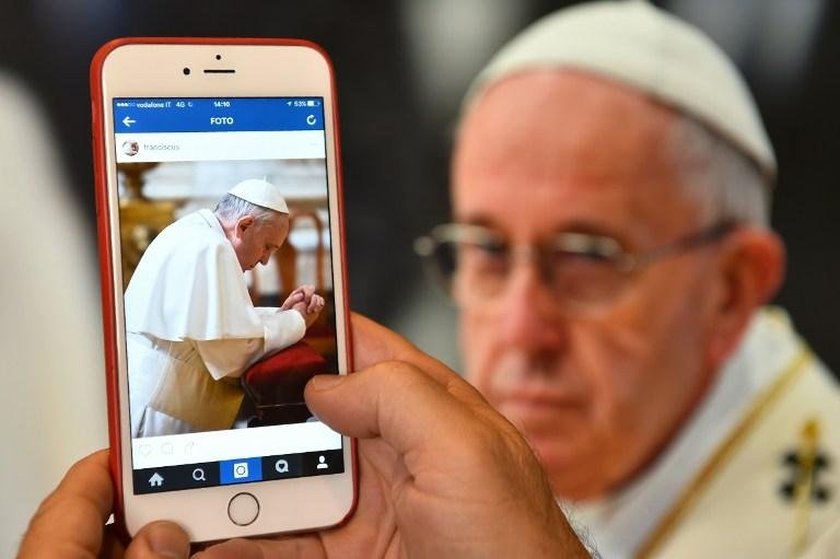 Papa Francisco j&aacute; alcan&ccedil;ou 1,5 milh&atilde;o de seguidores no Instragram