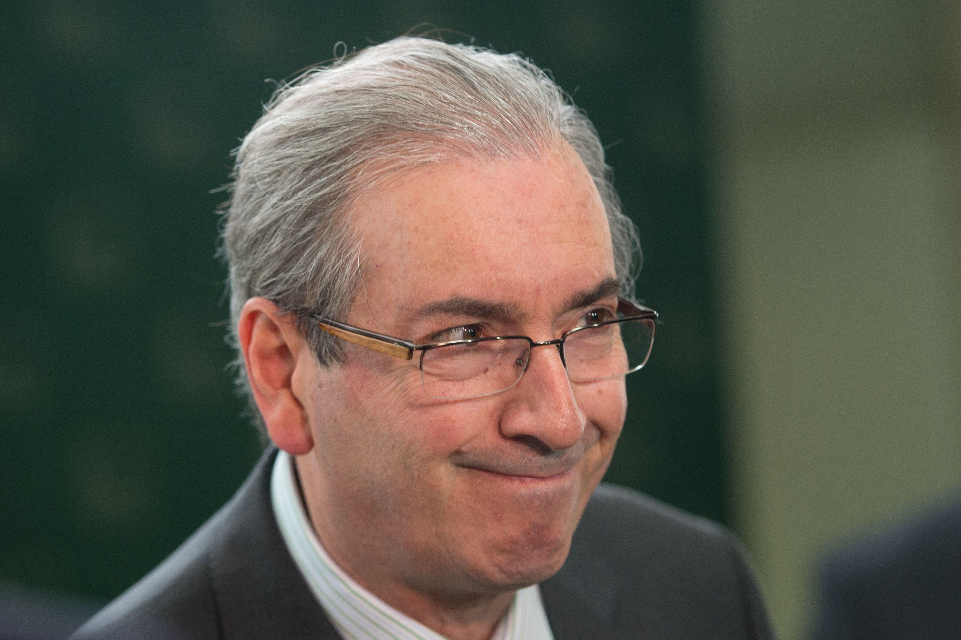 Presidente da C&acirc;mara &eacute; acusado de mentir &agrave; CPI da Petrobras referente a contas no exterior 