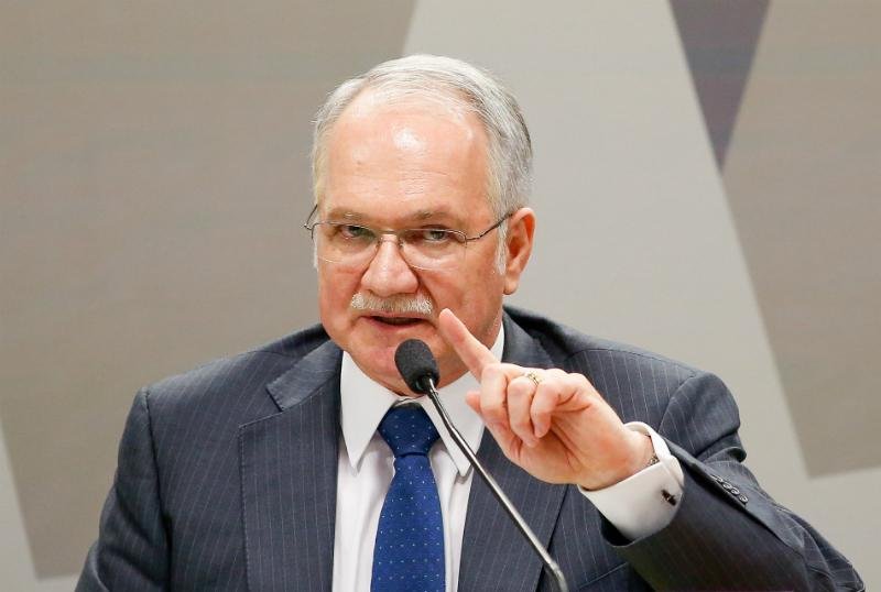 Ministro do Supremo, Edson Fachin, foi escolhido para julgar suspens&atilde;o de Lula definida por Gilmar Mendes
