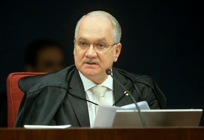 Ministro do STF explicou que tem rela&ccedil;&atilde;o pessoal com uma das pessoas que assinaram a a&ccedil;&atilde;o 