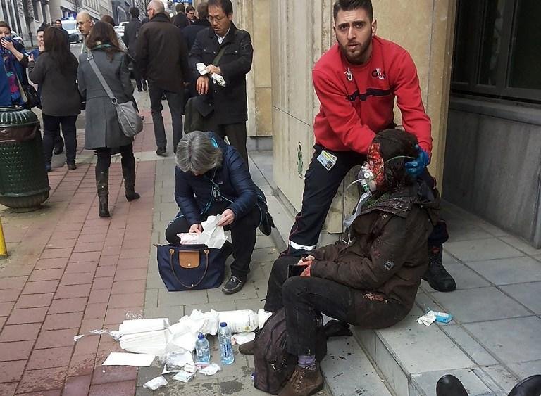 B&eacute;lgica foi atingida por atentados cegos, violentos, covardes, afirma primeiro-ministro