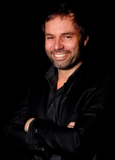 Maestro espanhol, convidado da Ospa, &eacute; vencedor de v&aacute;rios pr&ecirc;mios 