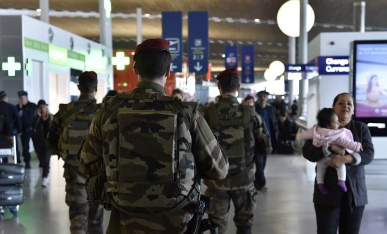 Homens-bomba do aeroporto de Bruxelas eram irm&atilde;os, diz TV belga 