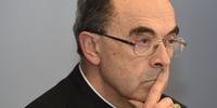 Cardeal francês pede perdão às vítimas de padres pedófilos