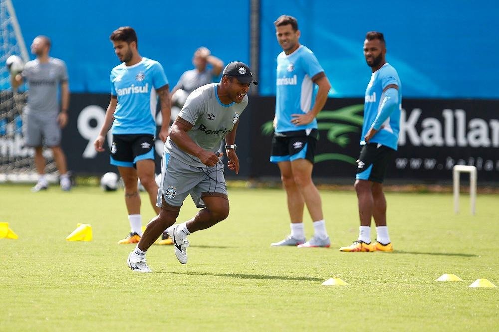 Gr&ecirc;mio j&aacute; tem reservadas as passagens para a viagem ao Equador, assim como di&aacute;rias por sete noites em Quito