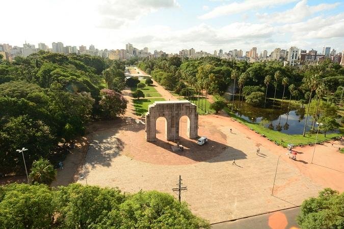Porto Alegre completa 244 anos e embala saudades de ga&uacute;chos pelo mundo