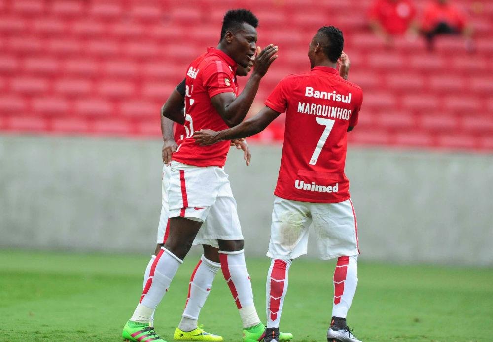 Paul&atilde;o comemorou a vit&oacute;ria com quatro gols que traz tranquilidade para o grupo