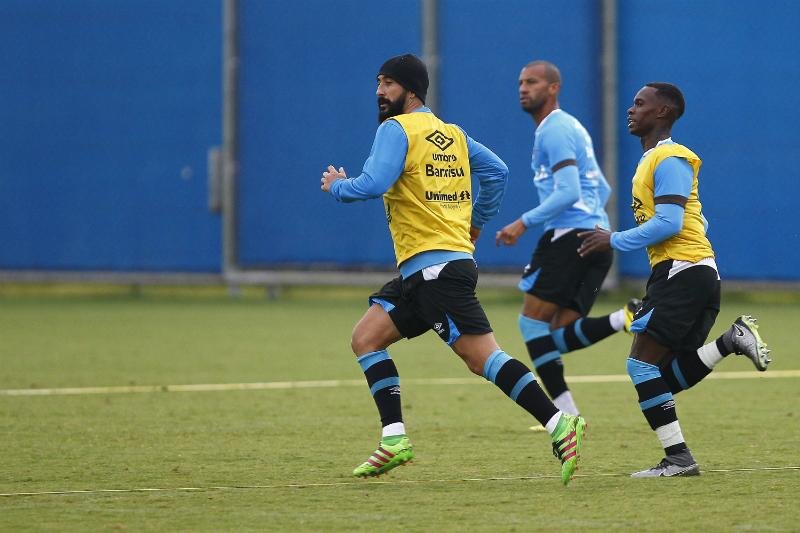 Com Lincoln, Gr&ecirc;mio recebe Lajeadense na briga pela lideran&ccedil;a