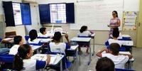 Polêmica sobre questões de gênero pode deixar alunos do Recife sem livros