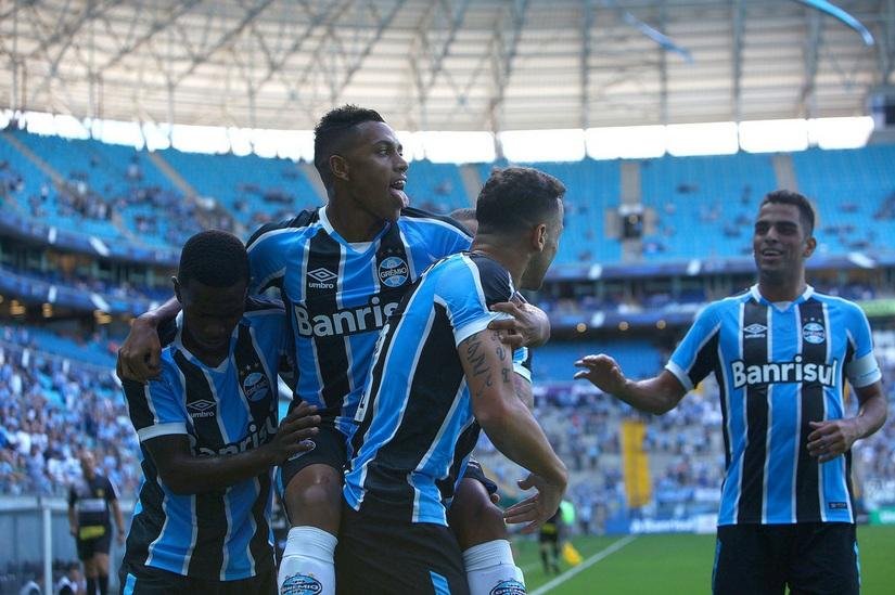 Tricolor anotou 3 a 0 ao natural, com gols de Bob&ocirc;, Pedro Rocha e Batista