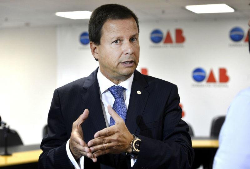 Advogados contr&aacute;rios a pedido de impeachment protestar&atilde;o na sede da OAB