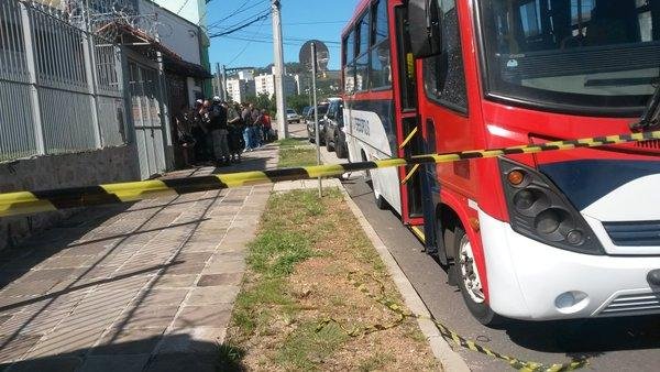 Suspeito morre em tentativa de assalto em Porto Alegre 