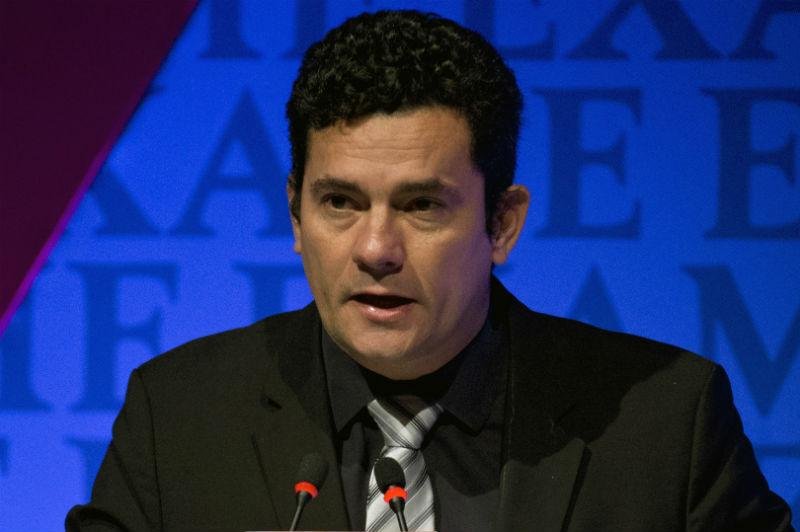 Moro marca data de depoimentos de r&eacute;us da Lava Jato