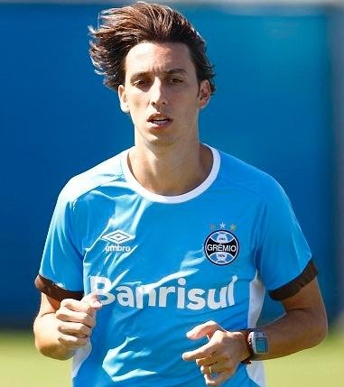 Geromel acredita poder encerrar carreira no Gr&ecirc;mio