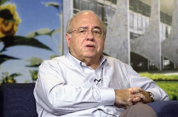 Escritor deu entrada no hospital com quadro de infec&ccedil;&atilde;o respirat&oacute;ria